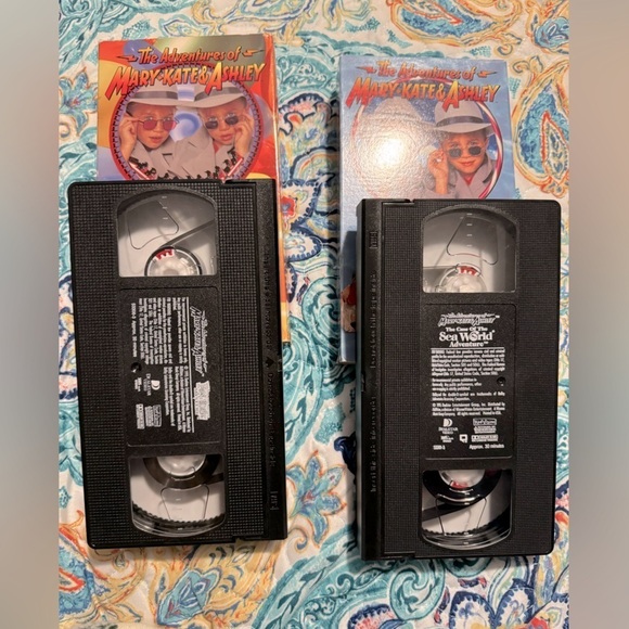 2 Vintage The Adventures of Mary Kate and Ashley VHS Tapes - Picture 4 of 5